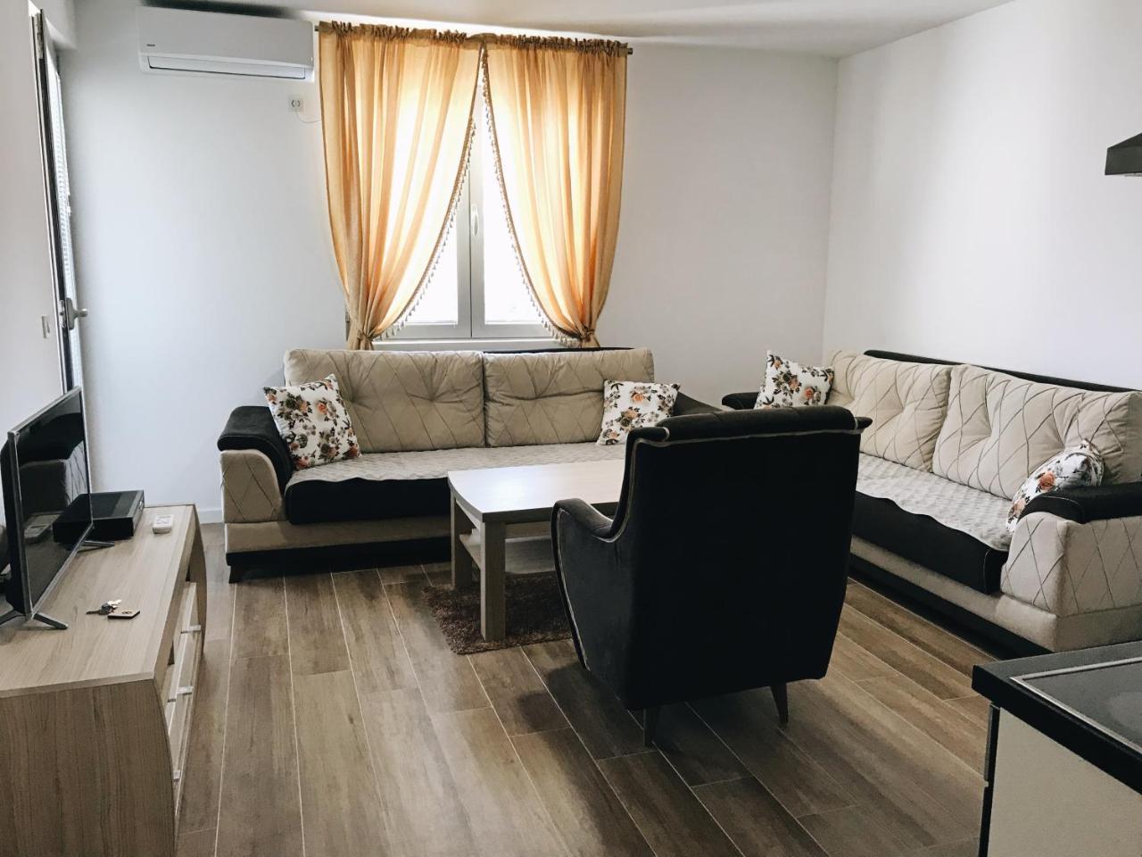 Apartmani Belma Dobra Voda Ngoại thất bức ảnh