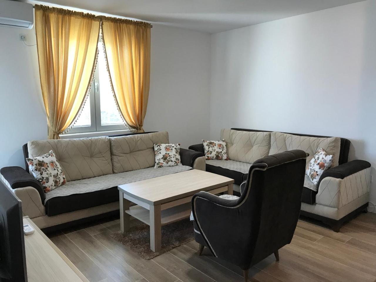 Apartmani Belma Dobra Voda Ngoại thất bức ảnh